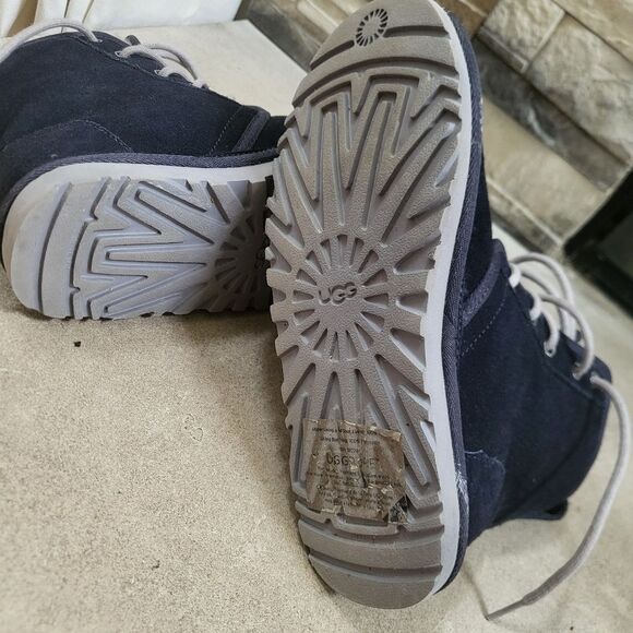 UGG Australia Harkley US Size 5 True Navy Mens Suede BOOTS - Picture 10 of 11